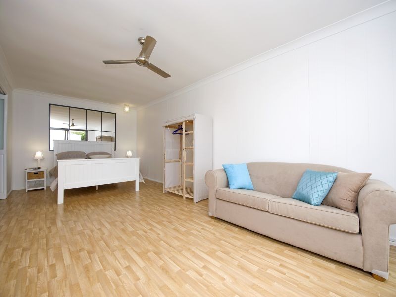 20 Sunset Boulevarde, Soldiers Point NSW 2317
