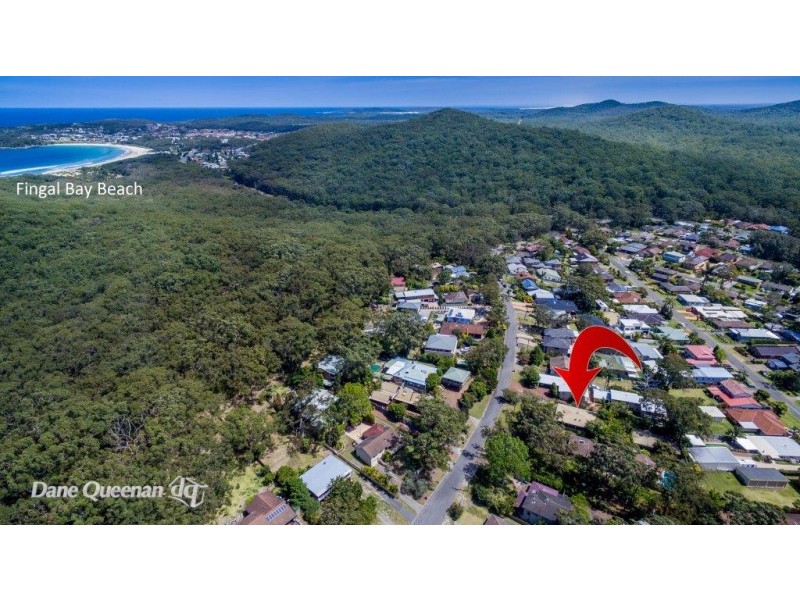 17 Ocean Beach Road, Shoal Bay NSW 2315