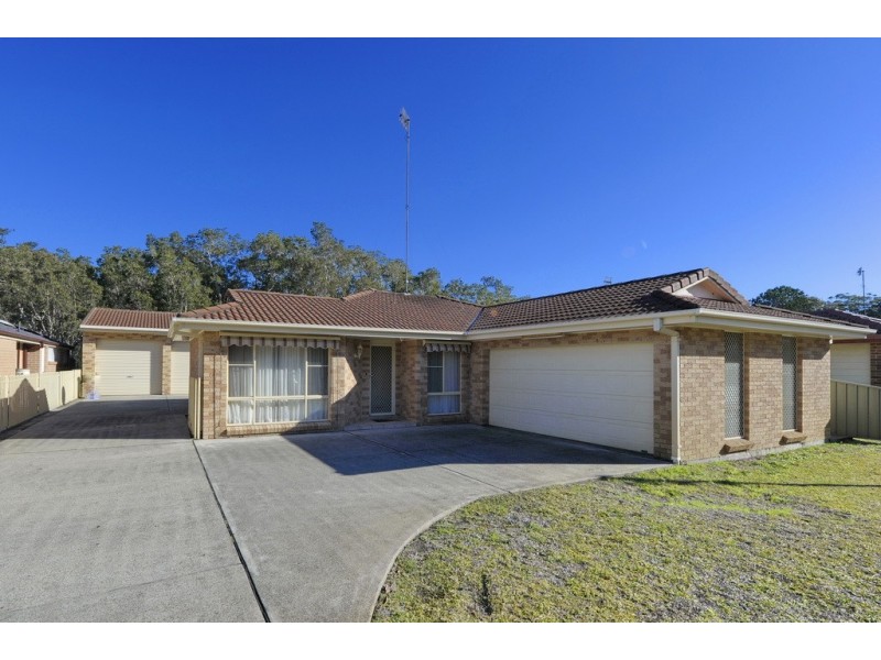 24 Government Road, Shoal Bay NSW 2315