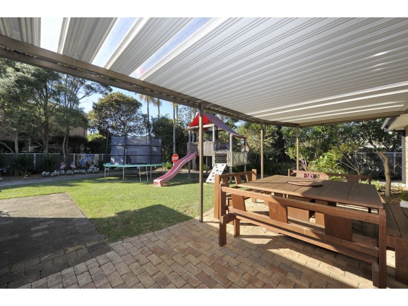 8 Crystal Close, Fingal Bay NSW 2315