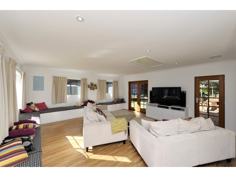 8 Crystal Close, Fingal Bay NSW 2315