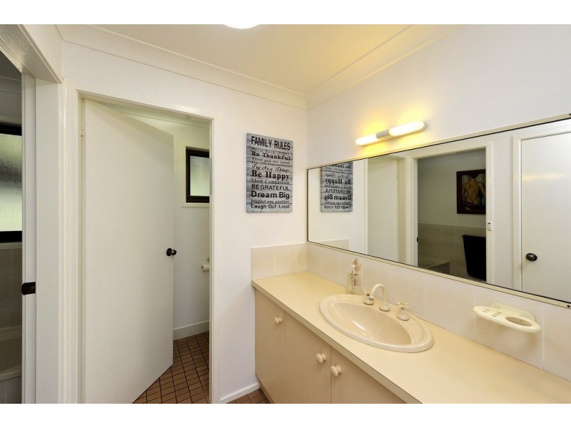 8 Crystal Close, Fingal Bay NSW 2315