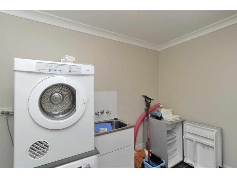 4 Coventry Pl, Nelson Bay NSW 2315