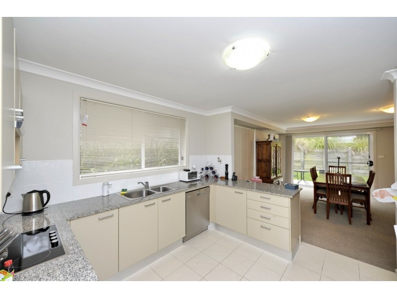 4 Coventry Pl, Nelson Bay NSW 2315