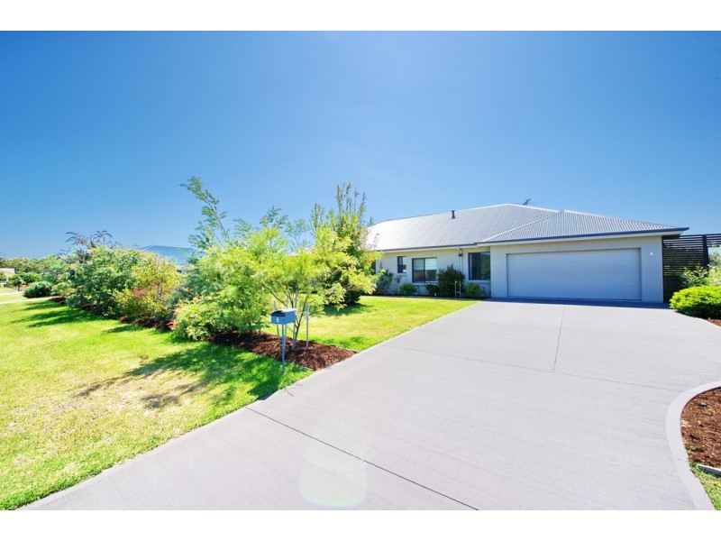 5 Echo Place, One Mile NSW 2316