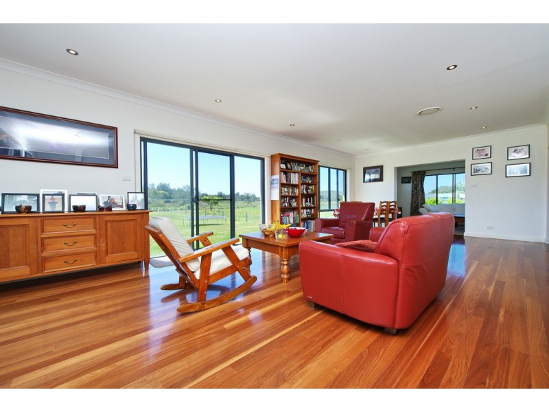 5 Echo Place, One Mile NSW 2316