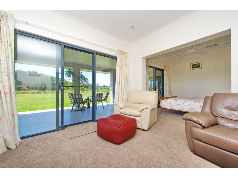 5 Echo Place, One Mile NSW 2316