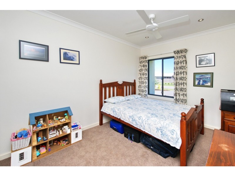 5 Echo Place, One Mile NSW 2316