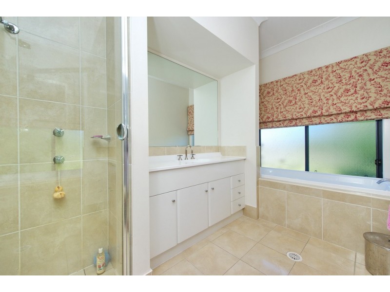 5 Echo Place, One Mile NSW 2316