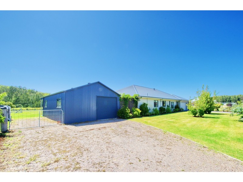 5 Echo Place, One Mile NSW 2316