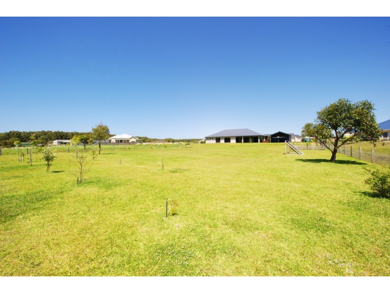 5 Echo Place, One Mile NSW 2316