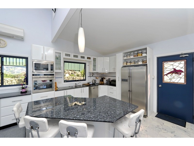 21b Tareebin Road, Nelson Bay NSW 2315