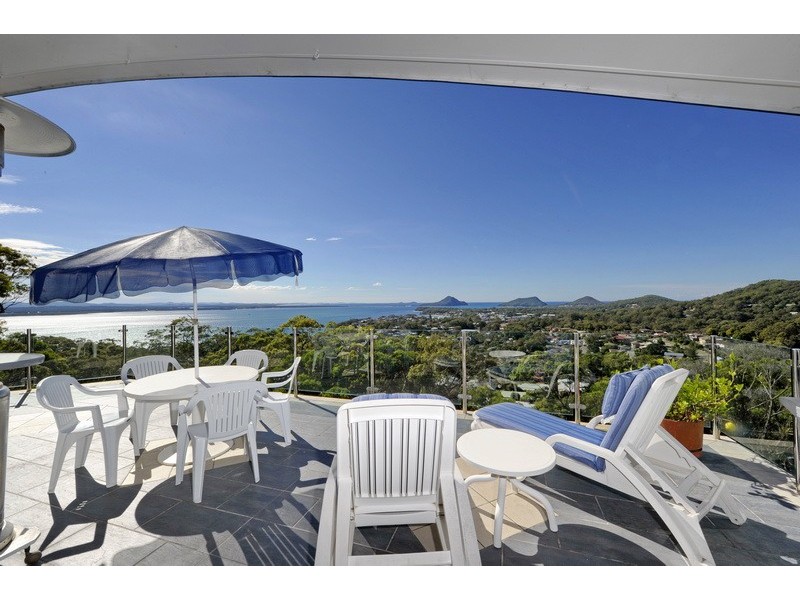 21b Tareebin Road, Nelson Bay NSW 2315