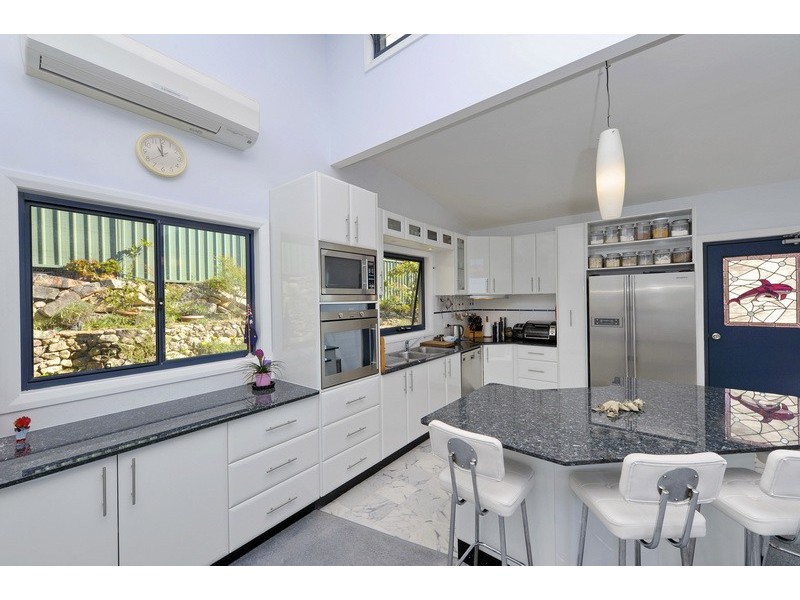 21b Tareebin Road, Nelson Bay NSW 2315