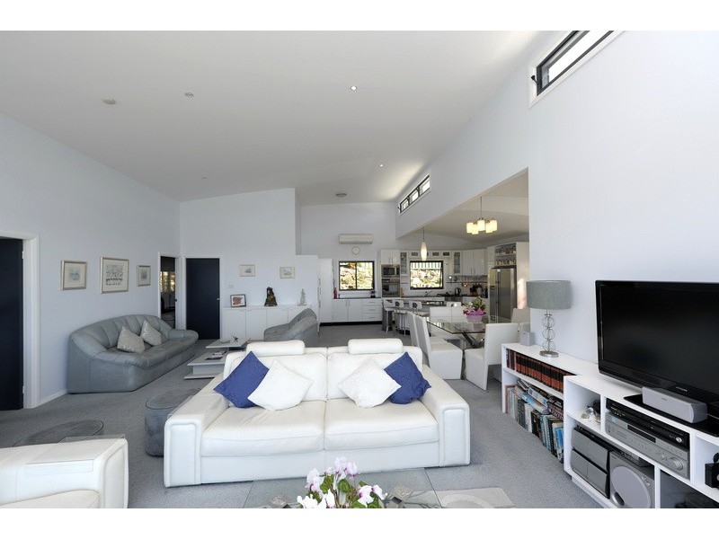 21b Tareebin Road, Nelson Bay NSW 2315