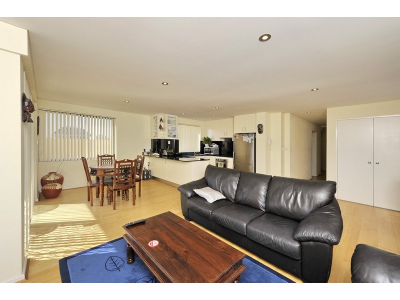 2/3 Yacaaba Street, Nelson Bay NSW 2315