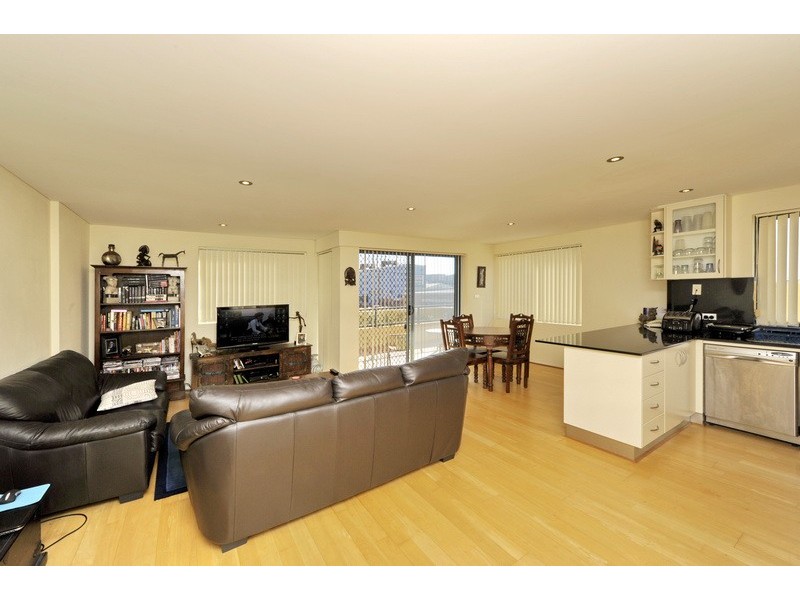 2/3 Yacaaba Street, Nelson Bay NSW 2315