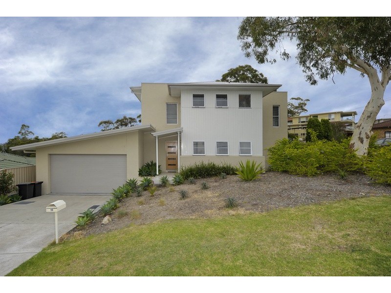 10 Ash St, Soldiers Point NSW 2317