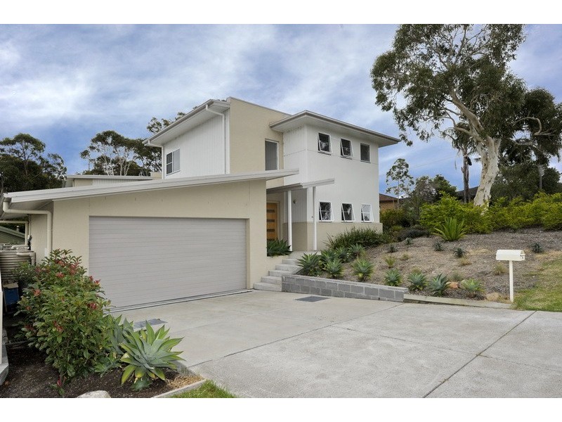 10 Ash St, Soldiers Point NSW 2317