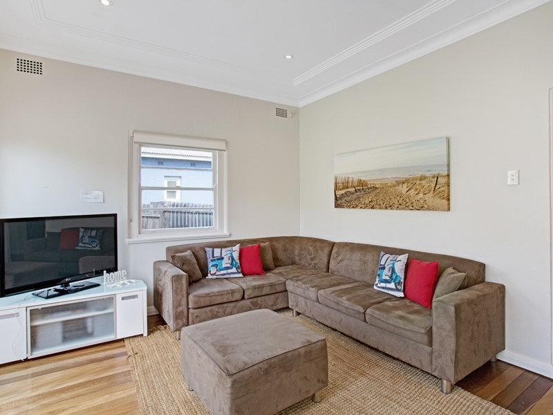 12 Tomaree Road, Shoal Bay NSW 2315