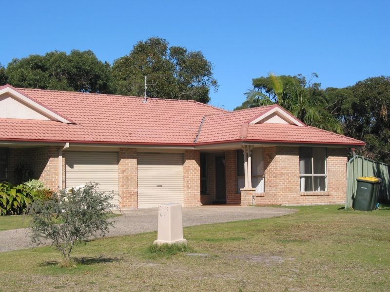 2/17 Jellicoe Cl, Fingal Bay NSW 2315
