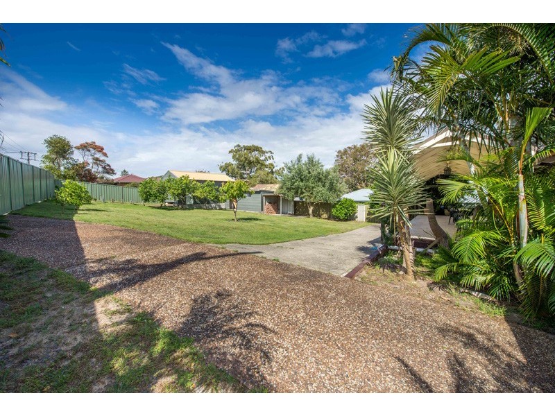 16 Verona Road, Shoal Bay NSW 2315