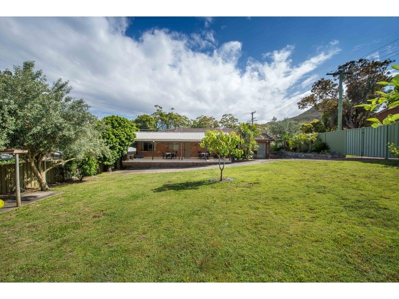 16 Verona Road, Shoal Bay NSW 2315