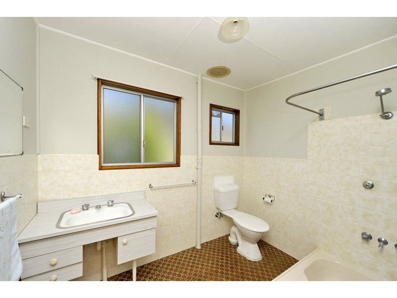 11 Raymond Avenue, Salamander Bay NSW 2317