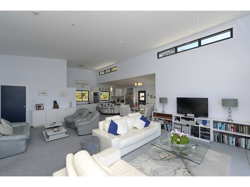 21b Tareebin Road, Nelson Bay NSW 2315