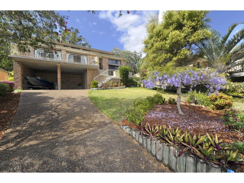 11 Upton Street, Soldiers Point NSW 2317