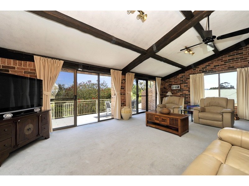 11 Upton Street, Soldiers Point NSW 2317
