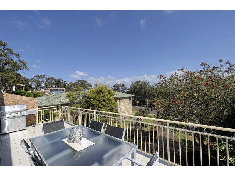 11 Upton Street, Soldiers Point NSW 2317