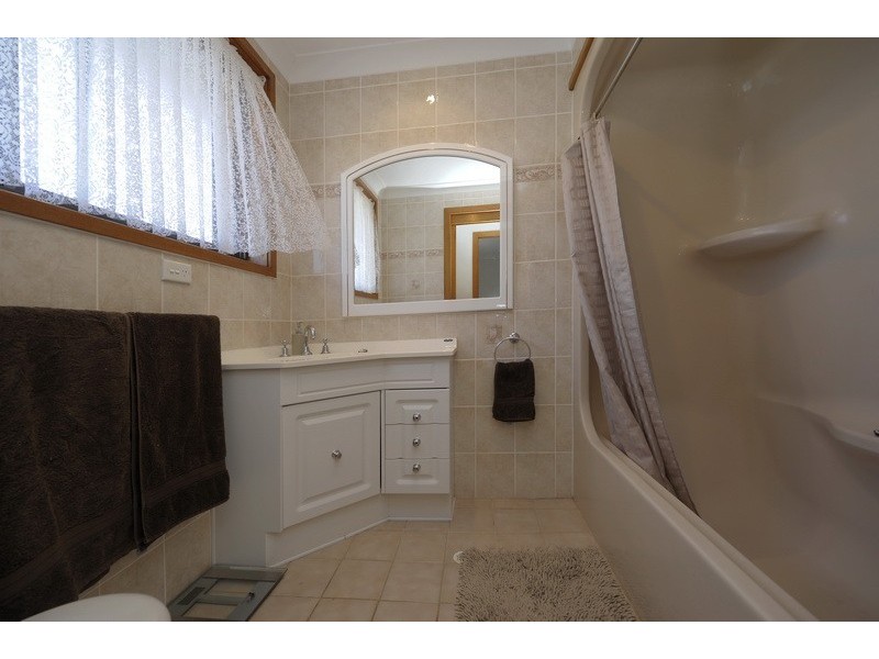 11 Upton Street, Soldiers Point NSW 2317