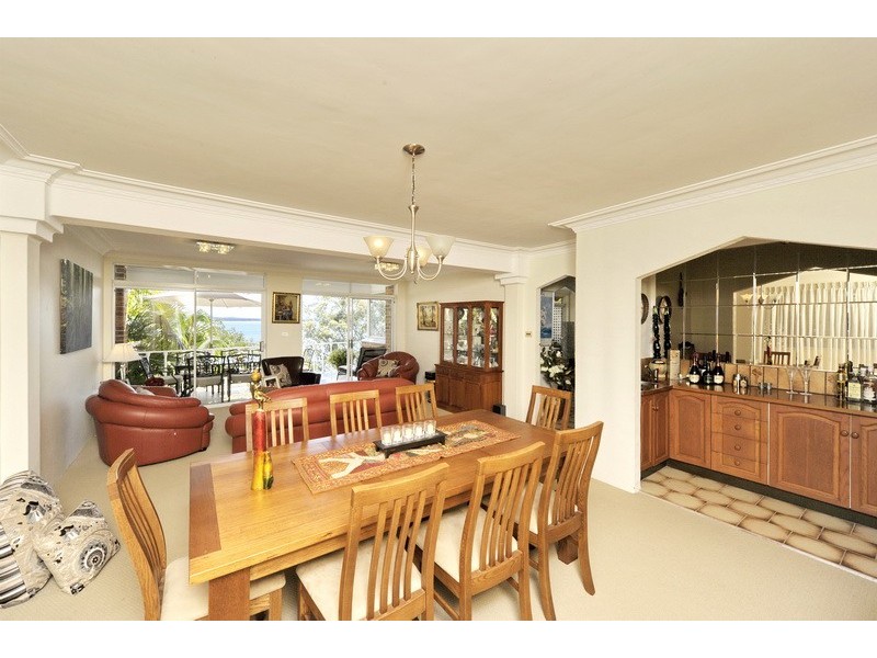 18 Gloucester St, Nelson Bay NSW 2315