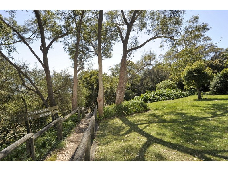 18 Gloucester St, Nelson Bay NSW 2315