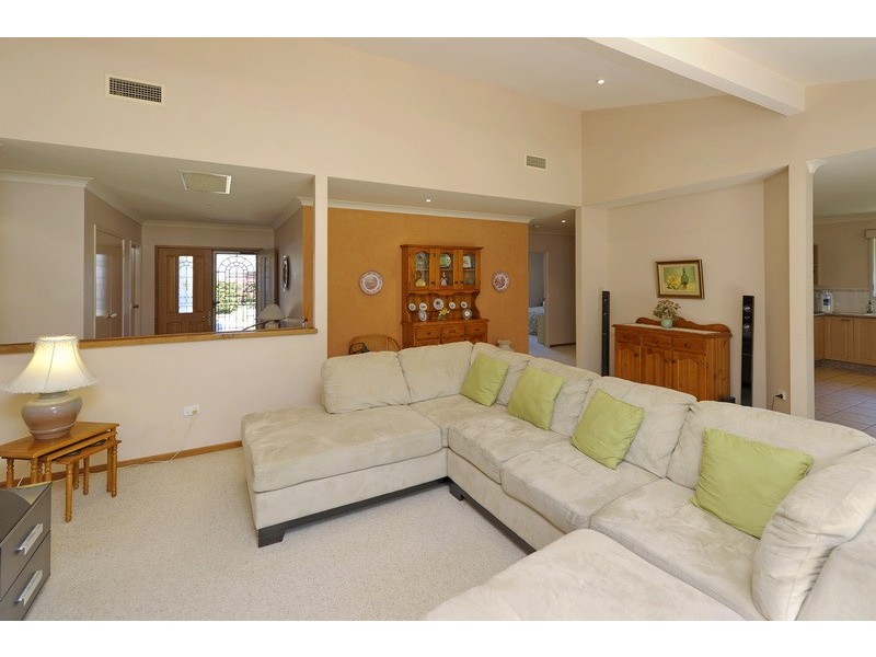 26 Kestrel Ave, Salamander Bay NSW 2317