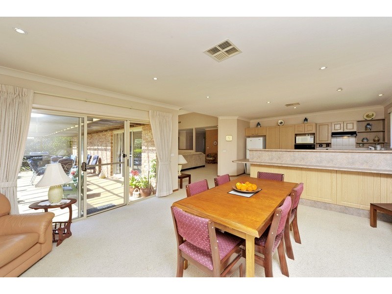 26 Kestrel Ave, Salamander Bay NSW 2317