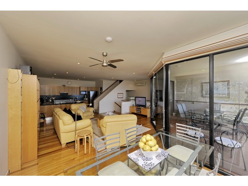 2/37 Wallawa Road, Nelson Bay NSW 2315