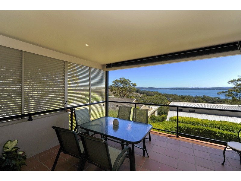 2/37 Wallawa Road, Nelson Bay NSW 2315