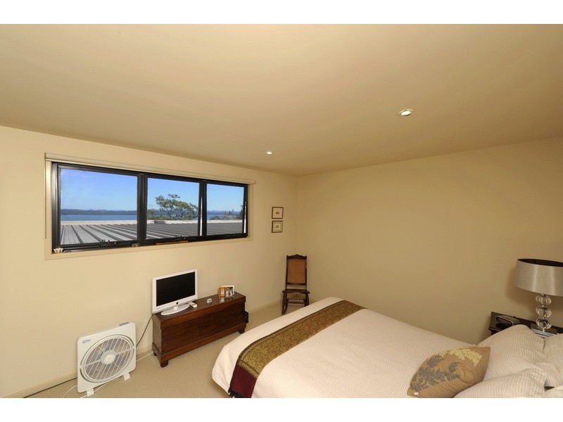 2/37 Wallawa Road, Nelson Bay NSW 2315
