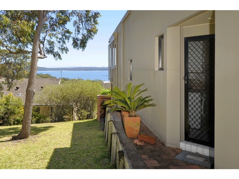 2/37 Wallawa Road, Nelson Bay NSW 2315