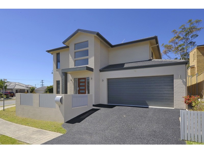 1 Shimmer Street, Nelson Bay NSW 2315