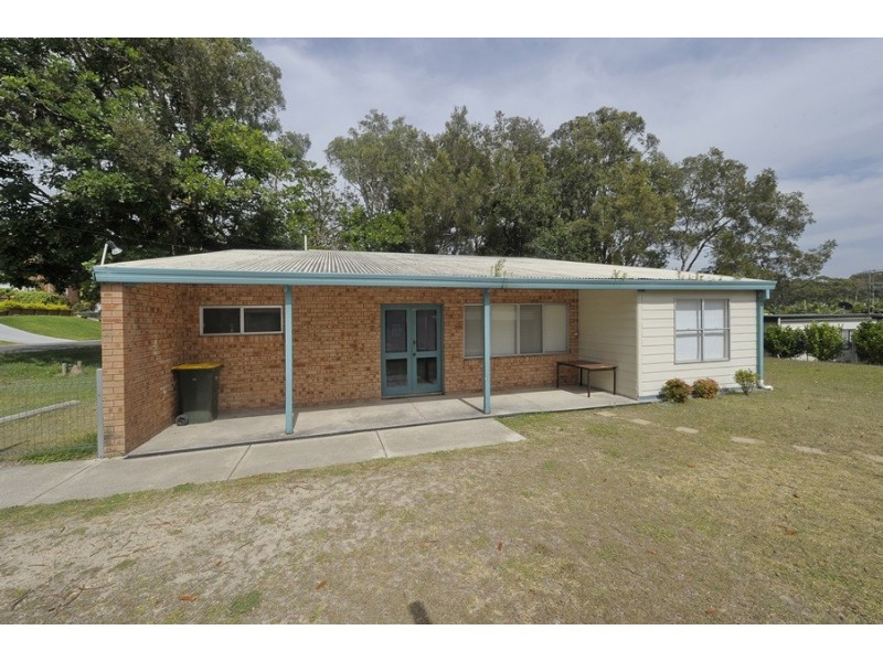 16 Bagnall Avenue, Soldiers Point NSW 2317