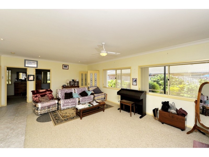 13 Argyle Ave, Anna Bay NSW 2316