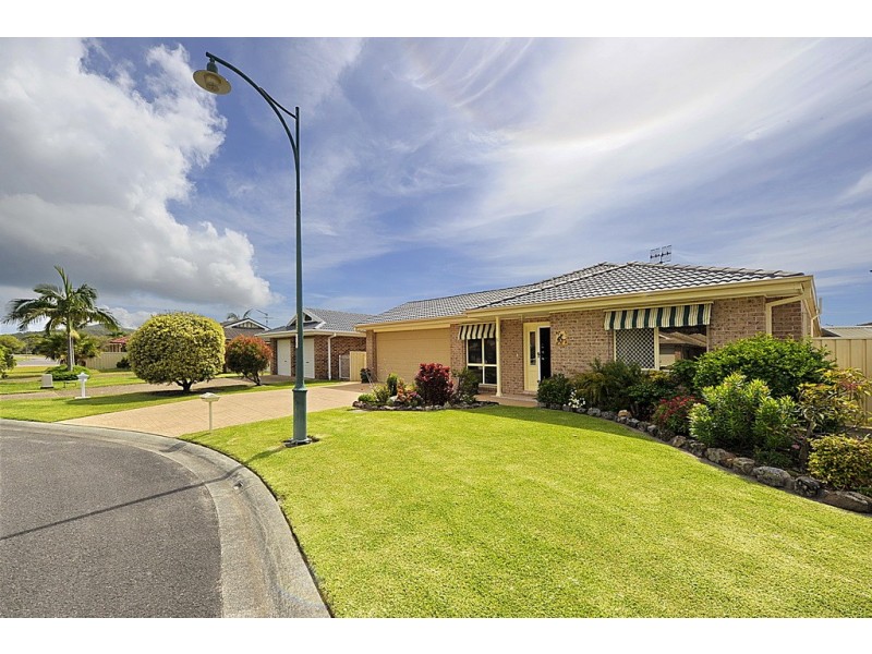 5 Creswell Place, Fingal Bay NSW 2315