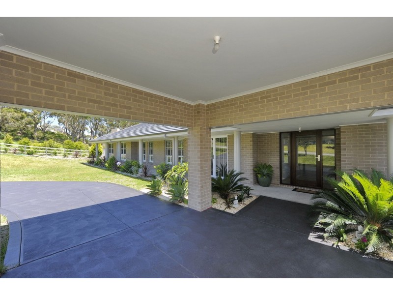 8 Reflections Drive, One Mile NSW 2316