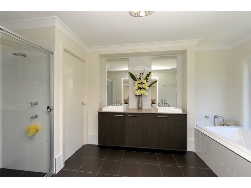 8 Reflections Drive, One Mile NSW 2316