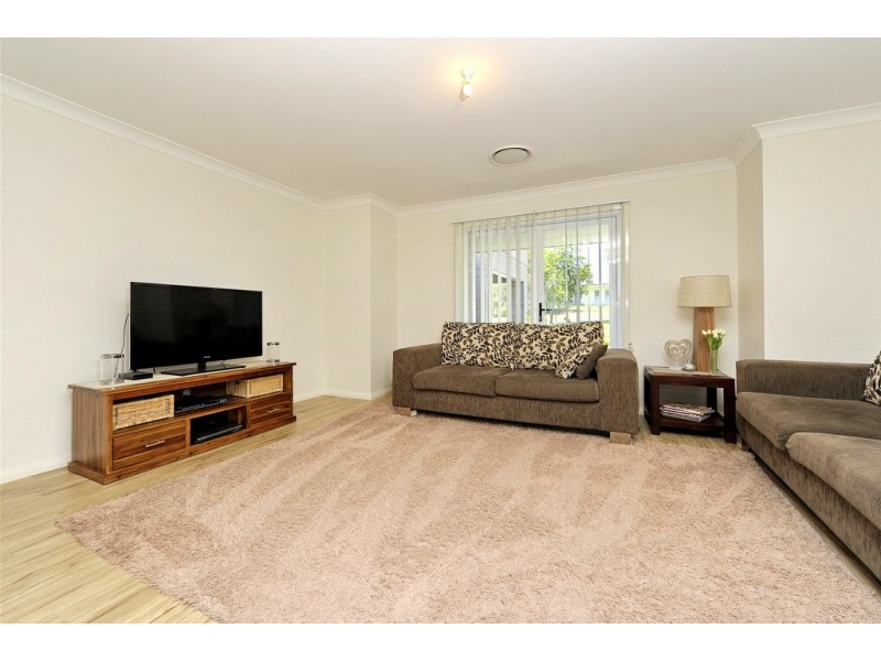 8 Reflections Drive, One Mile NSW 2316