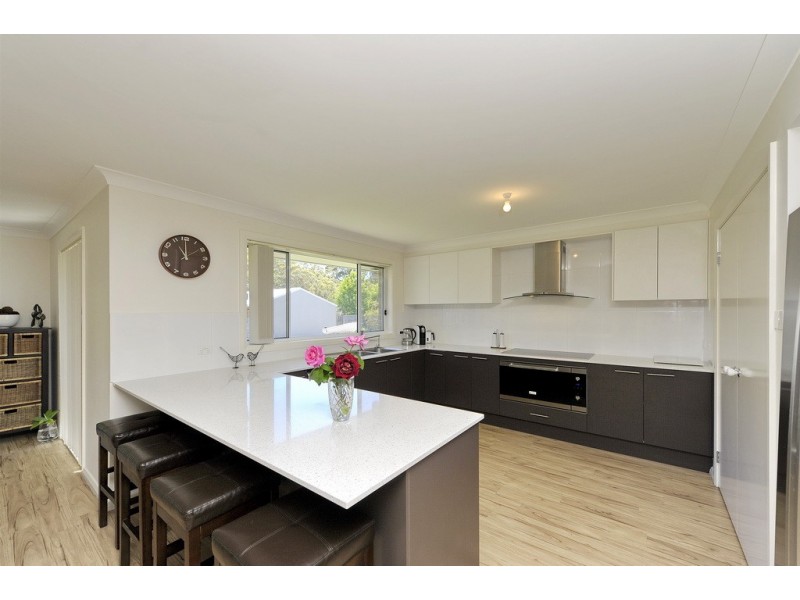 8 Reflections Drive, One Mile NSW 2316