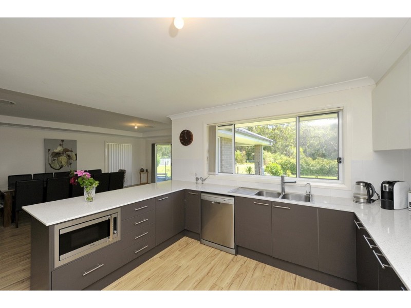 8 Reflections Drive, One Mile NSW 2316